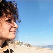 Laureata in biologia impartisce lezioni di biologia generale a ragazzi delle superiori e universitari